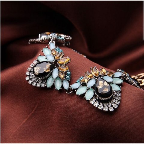 NASZYJNIK ELEGANCKI Z KRYSZTAŁKAMI N223