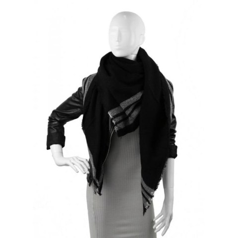 SZAL CHUSTA CZERŃ SZALS19