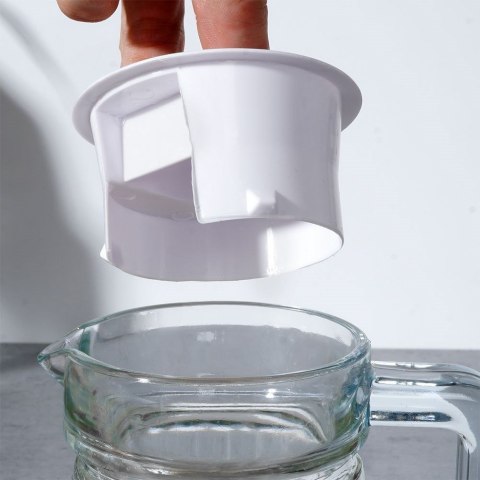 Dzbanek Szklany z Pokrywką VILDE 650 ml Ryflowany Kompaktowy do Napojów