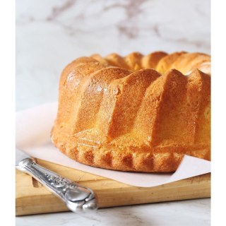 Forma do Pieczenia Babki z Kominem Silikonowa Nieprzywierająca ORION 23,5cm