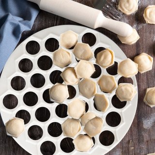 Pierożnica do Uszek Mini Pierogów 24 cm VILDE z Formą na 37 sztuk